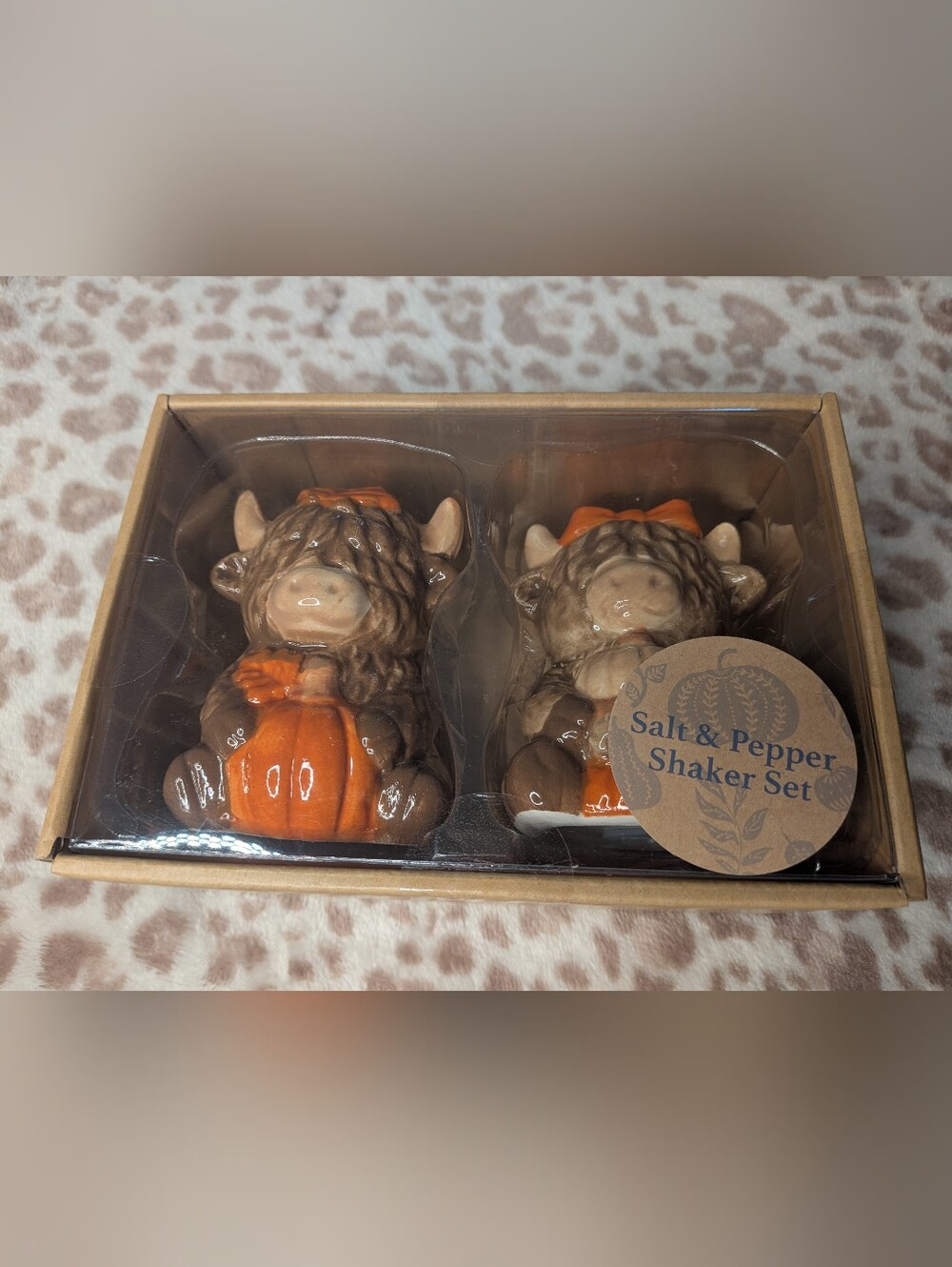 Autumn Highland Cow Salt & Pepper Shaker Set